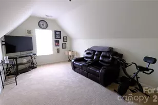 608 Wrayhill Dr, Charlotte, NC 28262 - Photo 33