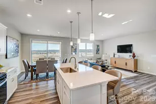 2742 Phoenix Ct, Gastonia, NC 28052 - Photo 7