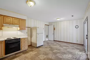 7500 Fox Hunt Rd, Charlotte, NC 28212 - Photo 19