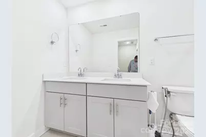 3941 Woodland View Drive, Charlotte, NC 28215 - Photo 11