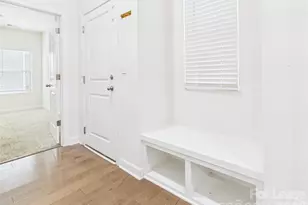 3941 Woodland View Dr, Charlotte, NC 28215 - Photo 9