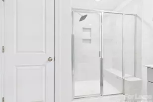 3941 Woodland View Dr, Charlotte, NC 28215 - Photo 21