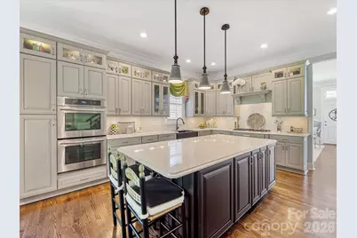 6525 Wakehurst Road, Charlotte, NC 28226 - Photo 7