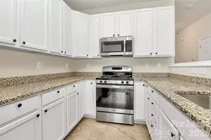 7107 Adare Mews Rd, Charlotte, NC 28217 - Photo 13