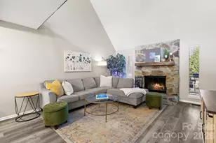 7615 Zermatt Ln, Charlotte, NC 28226 - Photo 9