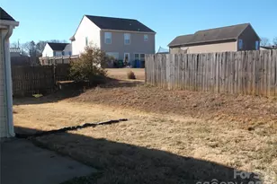 404 Smokehouse Ln, Albemarle, NC 28001 - Photo 3