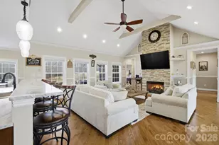 1370 Null Rd, Lincolnton, NC 28092 - Photo 11