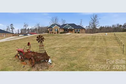 1370 Null Road #4, Lincolnton, NC 28092 - Photo 9