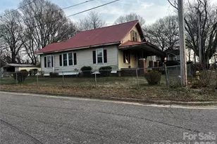 901 8th St, Statesville, NC 28677 - Photo 5