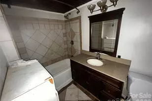 901 8th St, Statesville, NC 28677 - Photo 17