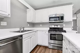 10739 Holly Ridge Blvd, Charlotte, NC 28216 - Photo 15