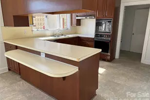 1320 Earlwood Rd, Statesville, NC 28677 - Photo 7