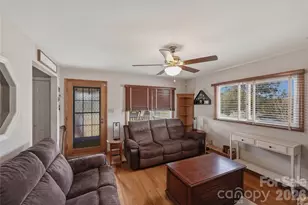 1372 Lucy Dr, Lincolnton, NC 28092 - Photo 5