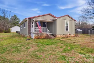 1372 Lucy Dr, Lincolnton, NC 28092 - Photo 3