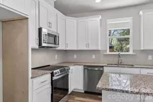 413 Dogwood Ln, Statesville, NC 28625 - Photo 5