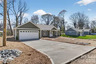 413 Dogwood Ln, Statesville, NC 28625 - Photo 1
