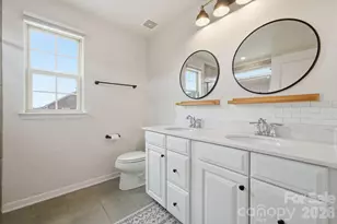 4135 Audubon Pk Dr, Charlotte, NC 28217 - Photo 25