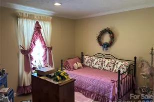 321 E Jones St, Blacksburg, SC 29702 - Photo 11