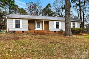 9879 Valley Rd, Fort Mill, SC 29707 - Photo 3