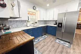 9879 Valley Rd, Fort Mill, SC 29707 - Photo 3