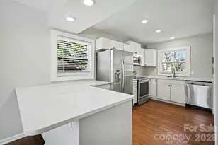 6626 Glenmoor Dr, Charlotte, NC 28214 - Photo 7