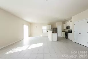 2917 Patishall Ln, Charlotte, NC 28214 - Photo 3