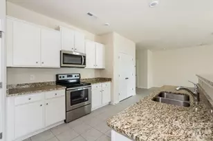 2917 Patishall Ln, Charlotte, NC 28214 - Photo 7