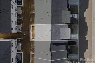 3132 Hutton Gdns Ln, Charlotte, NC 28269 - Photo 3