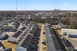 3132 Hutton Gdns Ln, Charlotte, NC 28269 - Photo 5