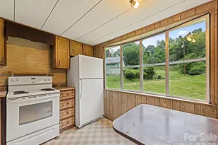 140 Old Leicester Rd, Asheville, NC 28804 - Photo 25