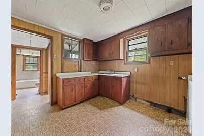 140 Old Leicester Road, Asheville, NC 28804 - Photo 15