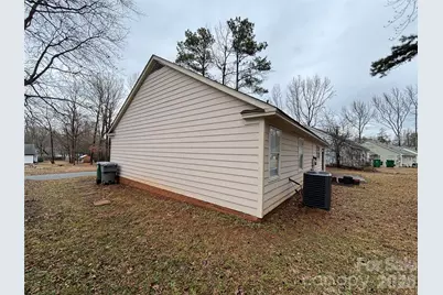 6708 Marston Court, Charlotte, NC 28215 - Photo 37