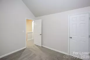 520 Woodington Ln, Charlotte, NC 28214 - Photo 9