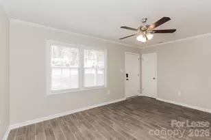 730 Rudd Ct, Charlotte, NC 28216 - Photo 5