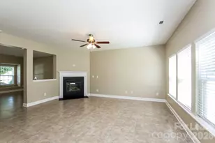 3011 Kraus Glen Dr, Charlotte, NC 28214 - Photo 3