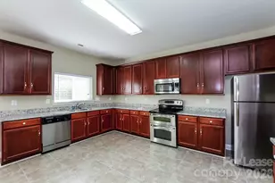 3011 Kraus Glen Dr, Charlotte, NC 28214 - Photo 9