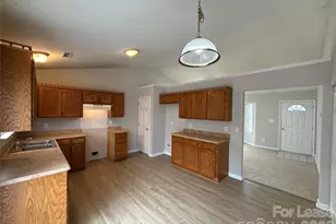 3214 Atlas Dr, Charlotte, NC 28269 - Photo 5