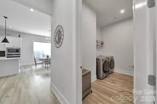 8021 Brookbank Dr, Charlotte, NC 28269 - Photo 23