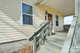 746 Opal St, Statesville, NC 28677 - Photo 3