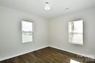 746 Opal St, Statesville, NC 28677 - Photo 9