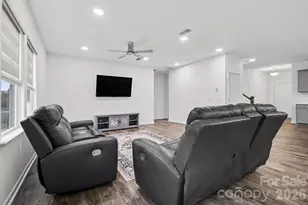 11126 Glasden Rd, Charlotte, NC 28278 - Photo 9