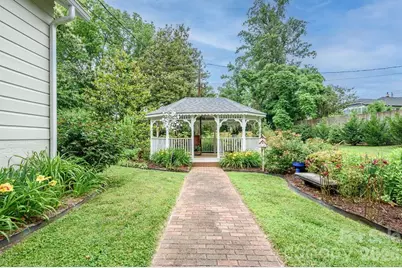 832 4th Avenue W, Hendersonville, NC 28739 - Photo 27