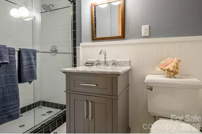 832 4th Avenue W, Hendersonville, NC 28739 - Photo 23