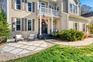 8607 Forest Shadow Cir, Cornelius, NC 28031 - Photo 3