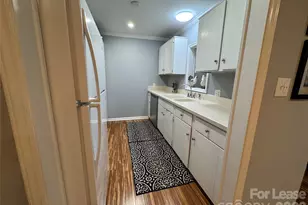 1323 Queens Rd, Charlotte, NC 28207 - Photo 9