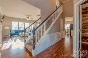 3001 Azalea Hills Dr, Charlotte, NC 28262 - Photo 3