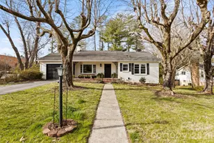 1223 Oakland St, Hendersonville, NC 28792 - Photo 3