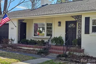 1223 Oakland St, Hendersonville, NC 28792 - Photo 1