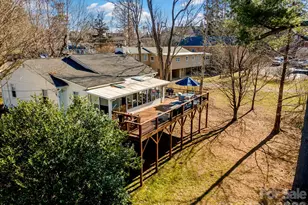 1223 Oakland St, Hendersonville, NC 28792 - Photo 37