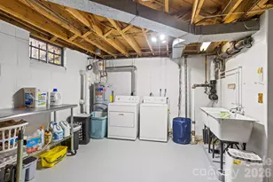 1223 Oakland St, Hendersonville, NC 28792 - Photo 27